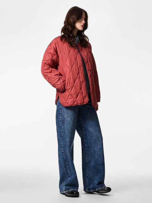 model_shot-front_full