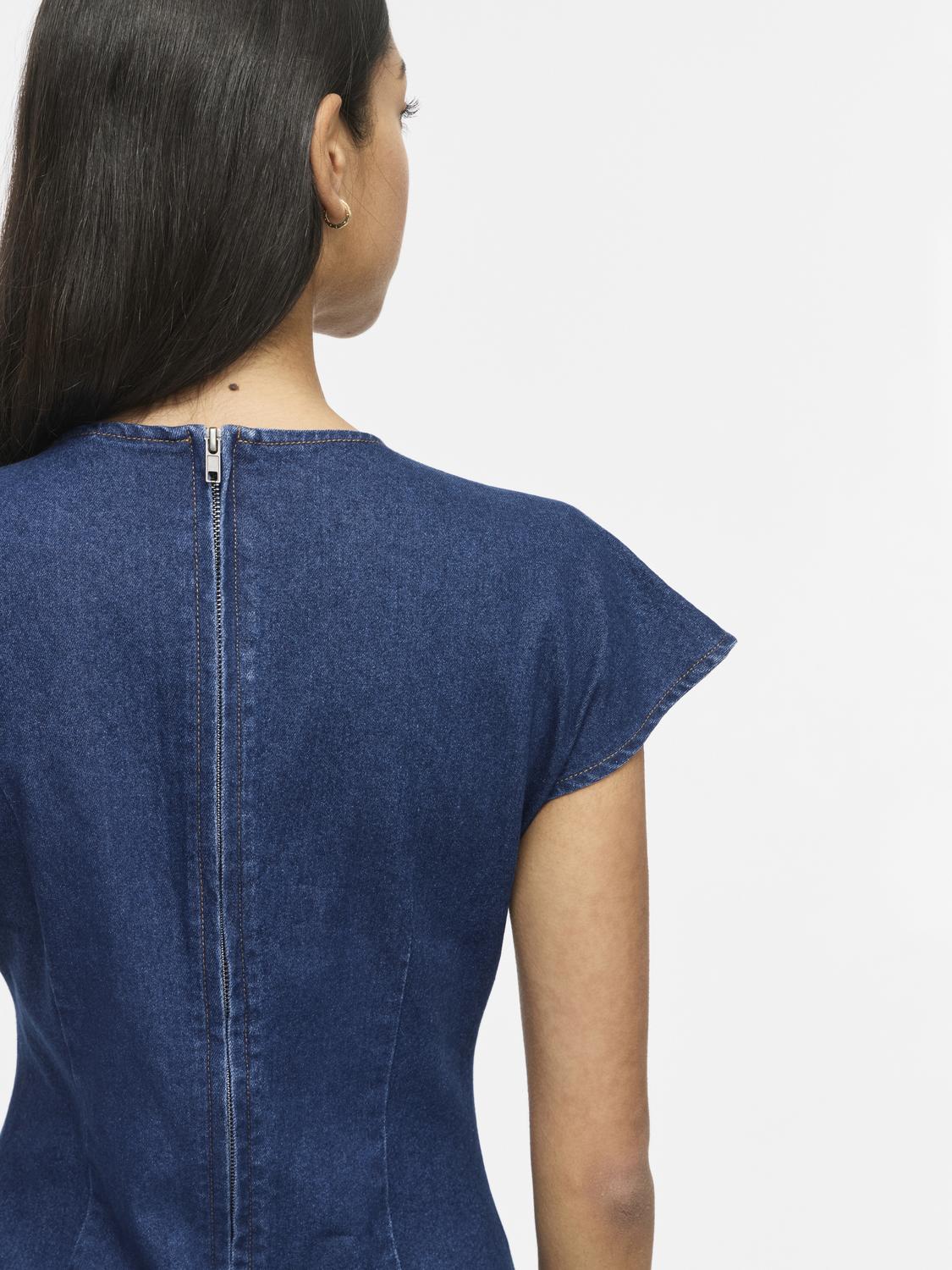 model_shot-detail