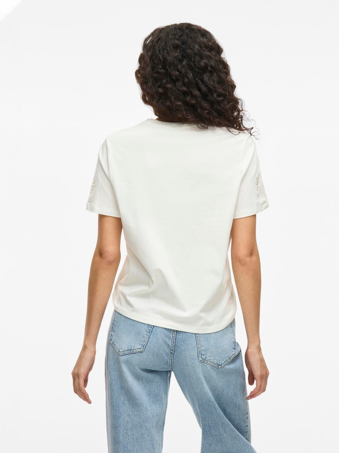 model_shot-back