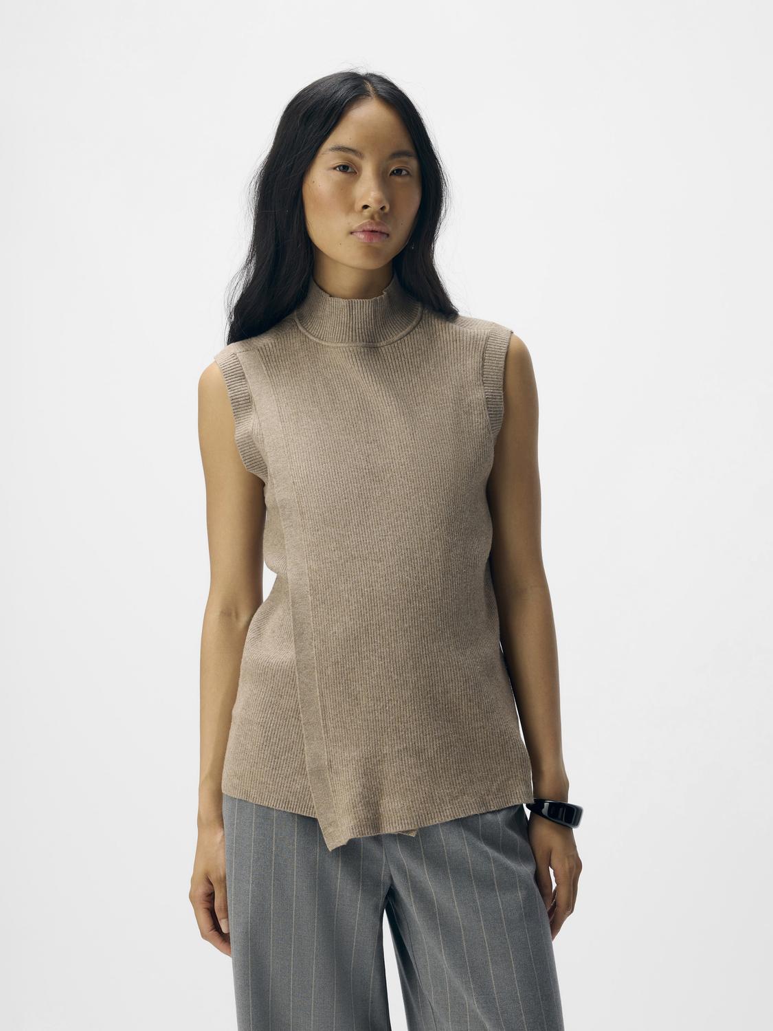 model_shot-front
