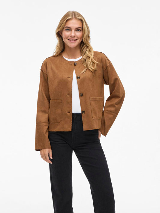 model_shot-front