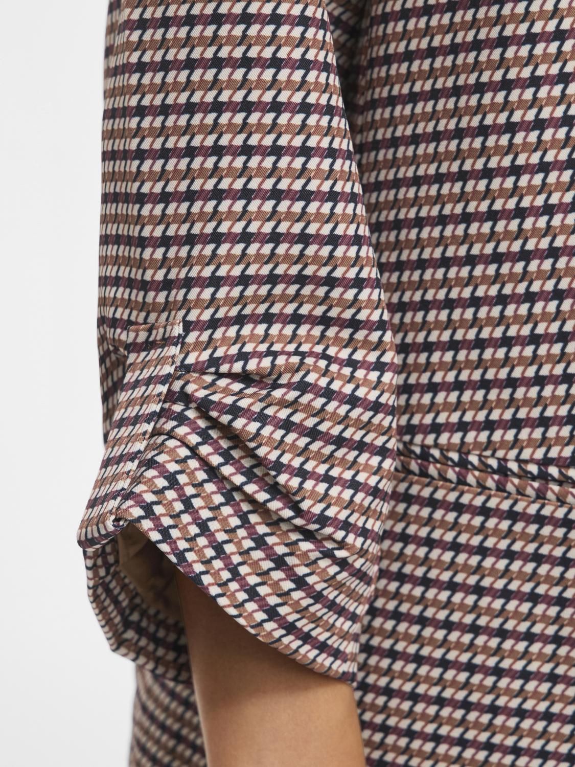 model_shot-detail