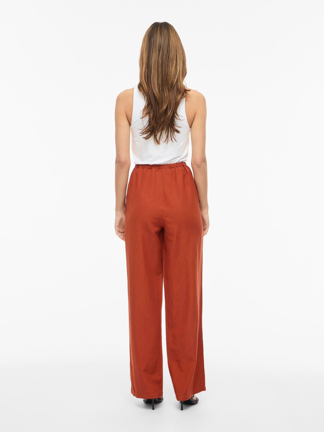 model_shot-back
