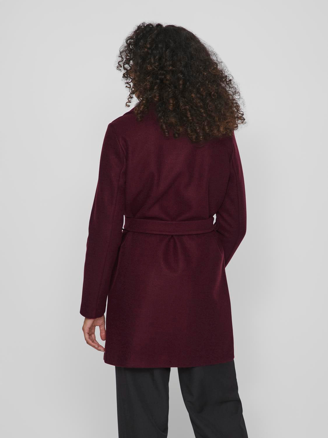 model_shot-back