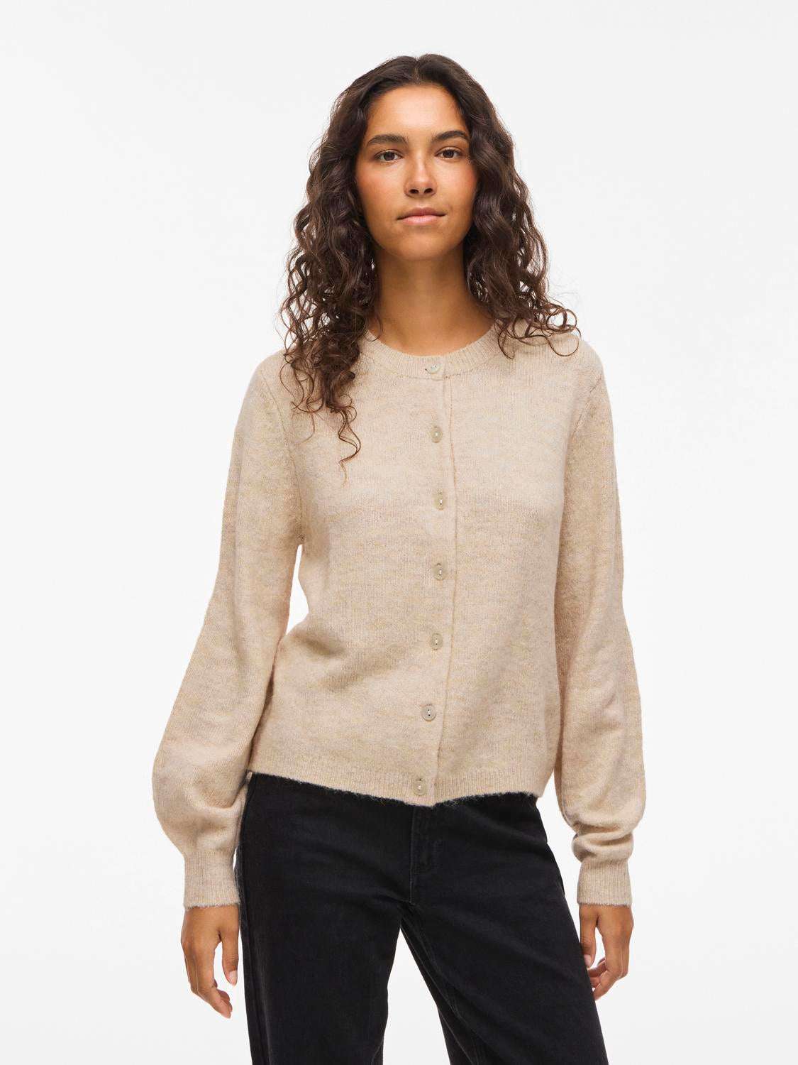 model_shot-front