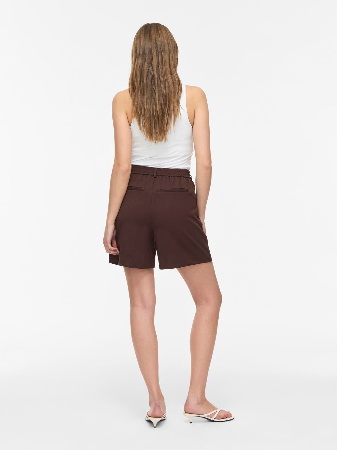 model_shot-back